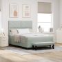 vidaXL Kiemas lova su čiužiniu Šviesiai pilka 140 x 200 cm Aksomas